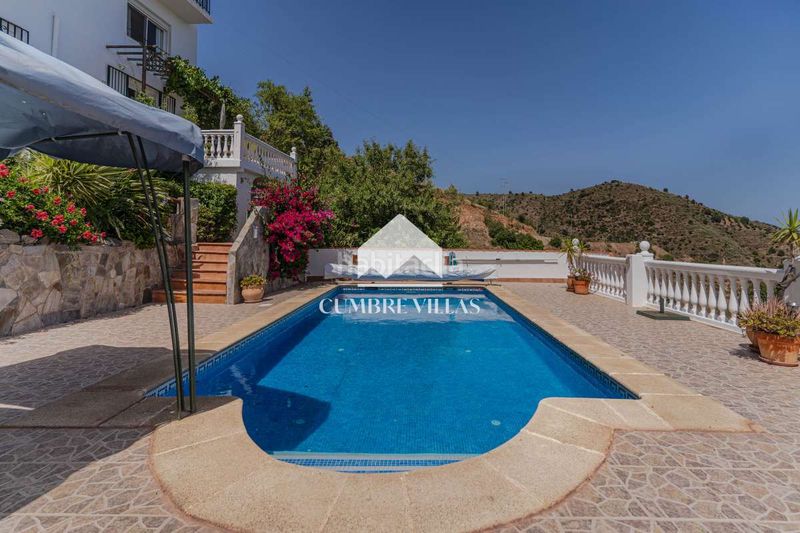 Foto d5102f40-7451-4fee-adcc-6497d251b0d0. Maison avec parking dans Lújar