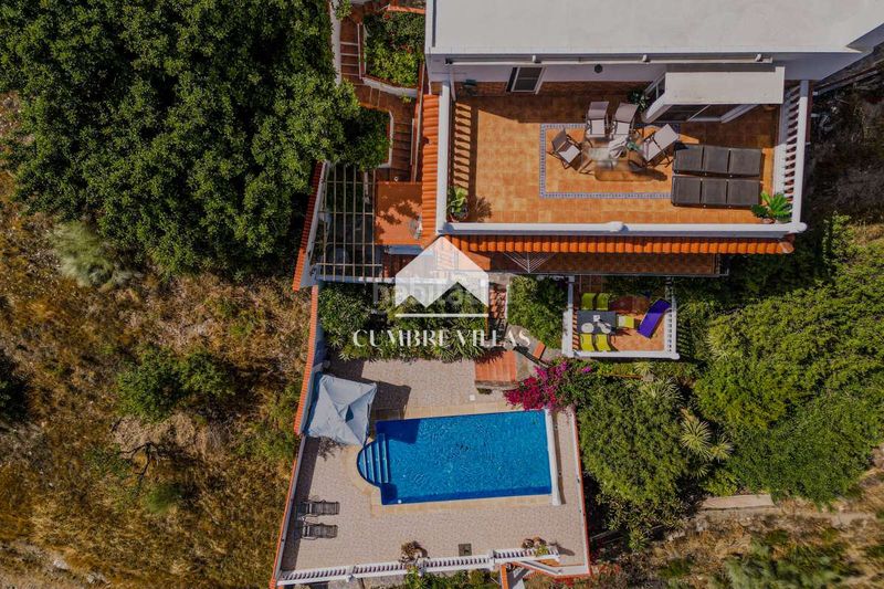 Foto e1369356-1630-43d8-bf09-49eb5880375c. Maison avec parking dans Lújar