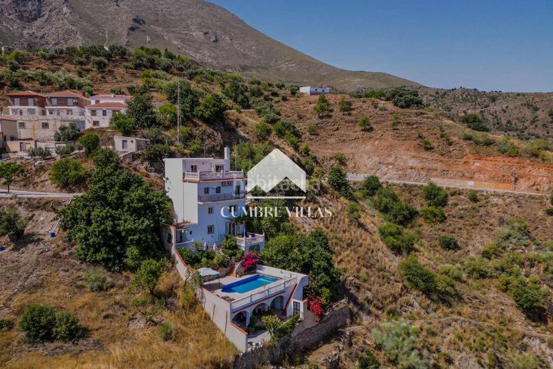 Foto fb242db6-fa96-4bc7-8c1d-5ac8162518f4. Maison avec parking dans Lújar
