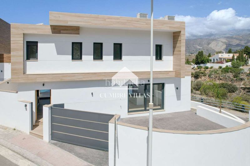 Foto f48406b2-6296-4b17-a3bf-3670f8277fc9. Casa a La Herradura Almuñécar