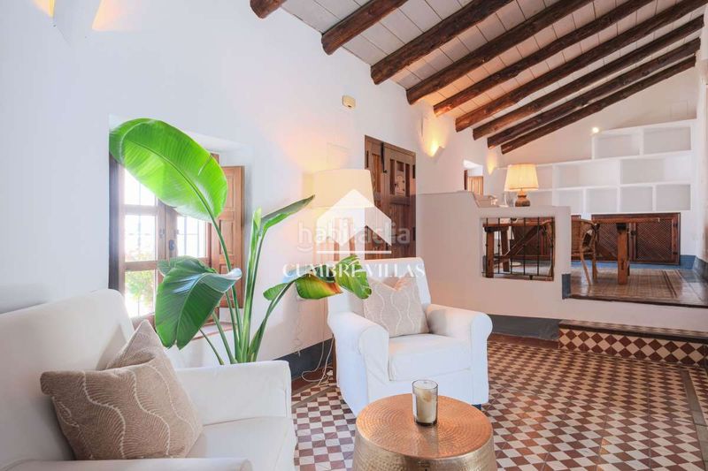 Foto b0c532cf-2790-4474-9a59-d70221f38ce1. Casa aparellada a Centro Salobreña