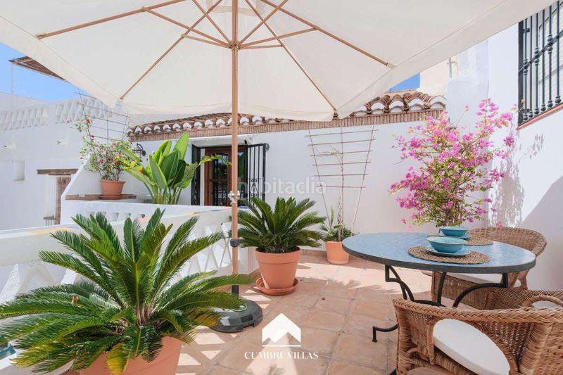Foto d71c70f4-8859-4712-8106-039c0d2e477f. Casa aparellada a Centro Salobreña