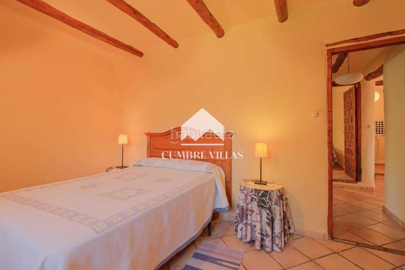 Foto 551de589-bf51-42a5-863a-00d8f2047e5e. Masia a Órgiva