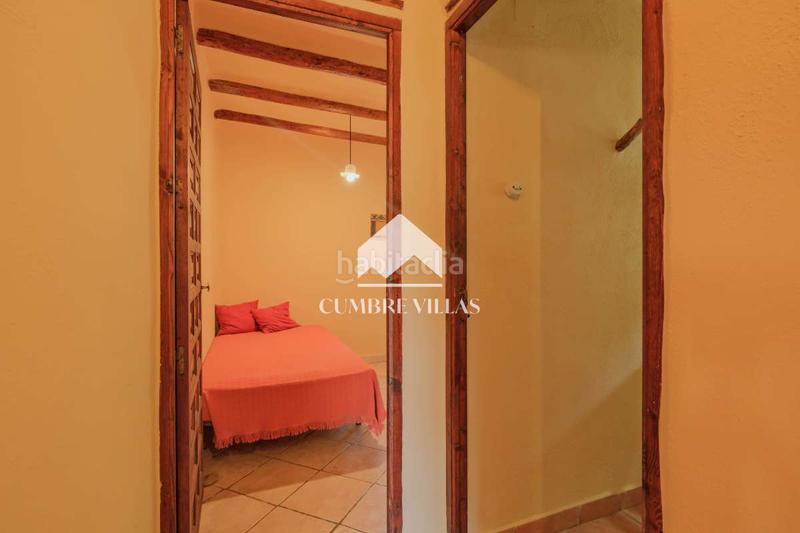 Foto 59eddc4b-ab45-49c4-a177-31b1ac5fa356. Masia a Órgiva