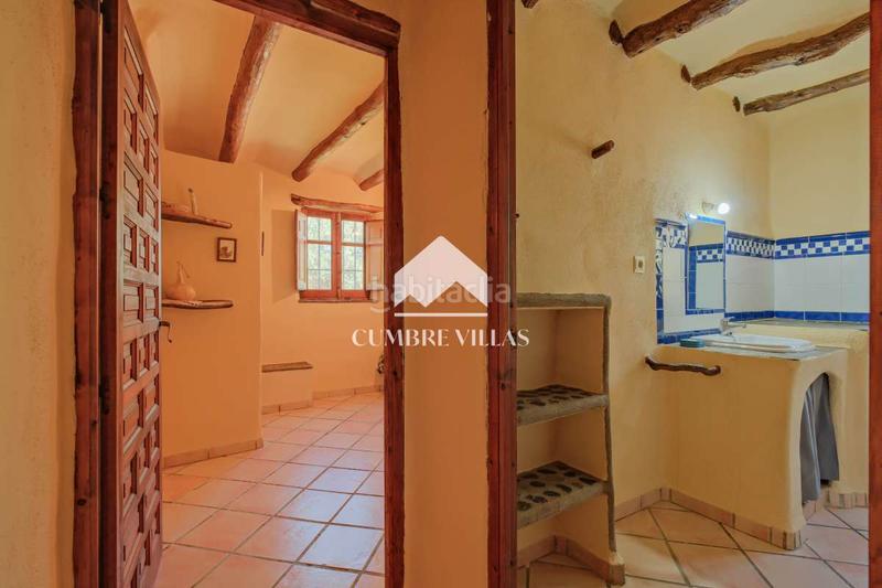 Foto 6487c8c2-9185-48f7-b213-5d1f4cd9cf5f. Masia a Órgiva