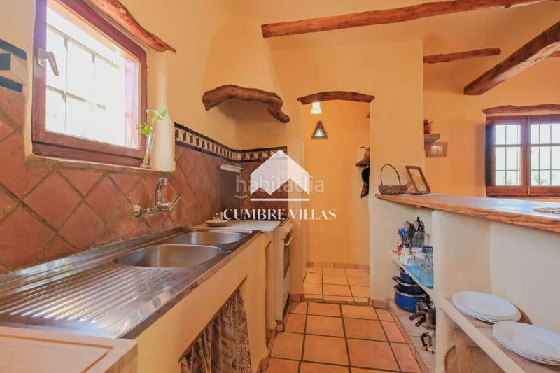 Foto 777ecd49-9a5e-42f3-8e1e-7dbc5eb59685. Masia a Órgiva