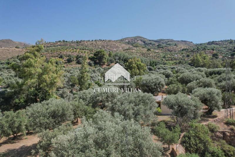 Foto 80e42aa0-8c38-429d-9811-43885a16089d. Masia a Órgiva