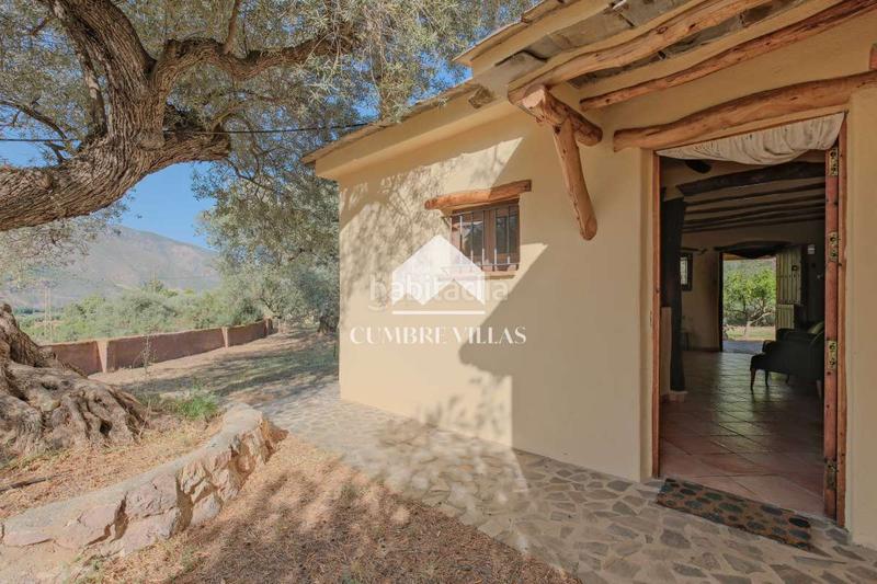 Foto c6c8c548-0f75-40a8-983a-a63d9affbcdf. Masia a Órgiva