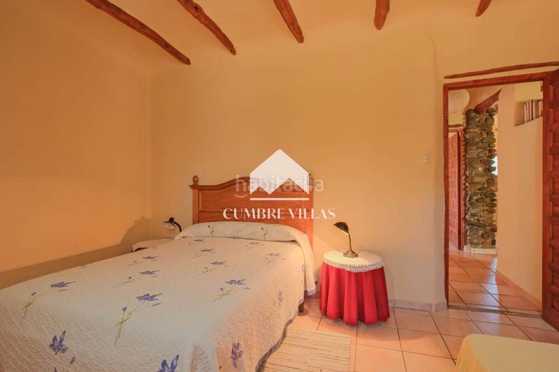 Foto d1db0666-ade8-458d-8691-42d9056f1b7b. Masia a Órgiva