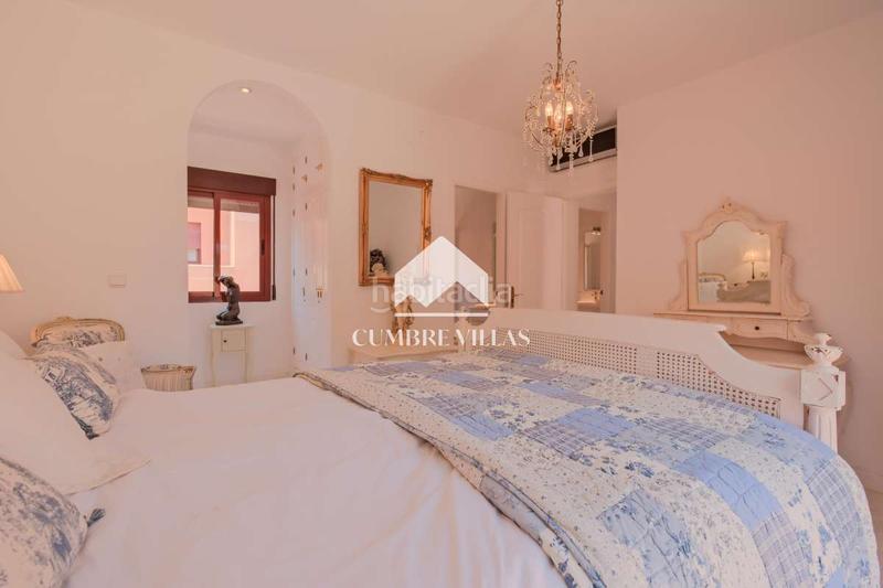 Foto 05d68375-c521-4fc4-8e1c-c1035eaeb4d0. Casa aparellada amb aparcament piscina a Playa de Granada Motril