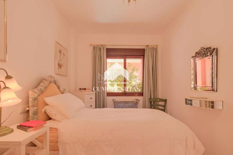 Foto 76c99c96-b12a-4d81-ba9f-bb70b00798cd. Casa aparellada amb aparcament piscina a Playa de Granada Motril