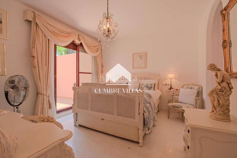 Foto ce1e0422-ab1a-4d82-94d8-ce1fe4a1be38. Casa aparellada amb aparcament piscina a Playa de Granada Motril