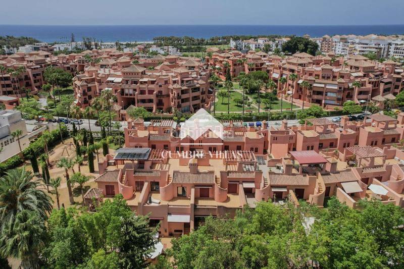Foto cca48a13-1ba3-4d0f-8ef3-0e240b796668. Casa bifamiliare con parcheggio piscina in Playa de Granada Motril