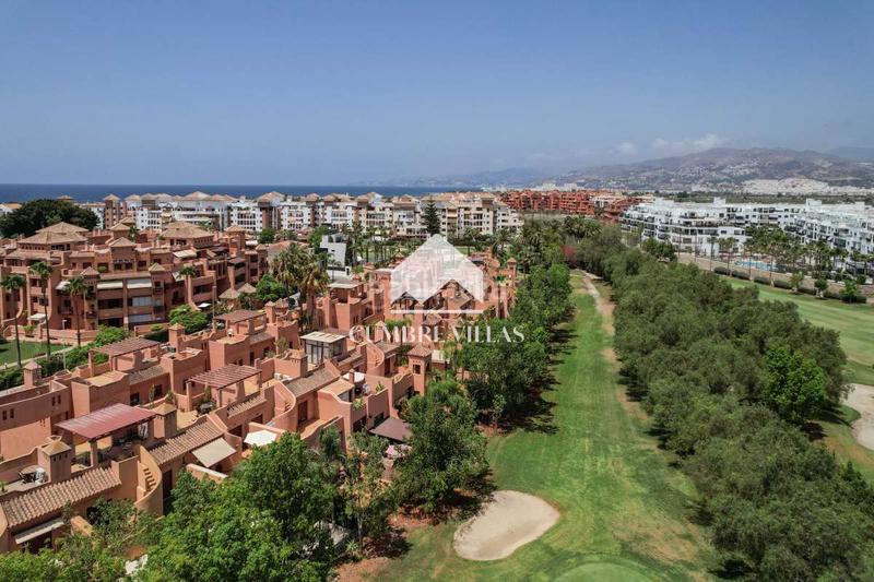 Foto 8f2b9fd1-5145-4244-b590-df9187c49b1e. Doppelhaus mit parking pool in Playa de Granada Motril