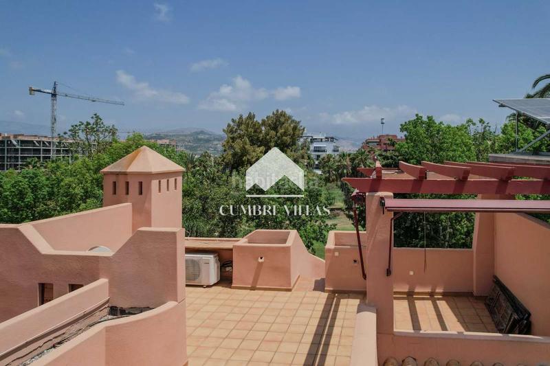 Foto 3a9424e8-8c47-4bd7-8573-5b0256b9f412. Maison jumelée avec parking piscine dans Playa de Granada Motril