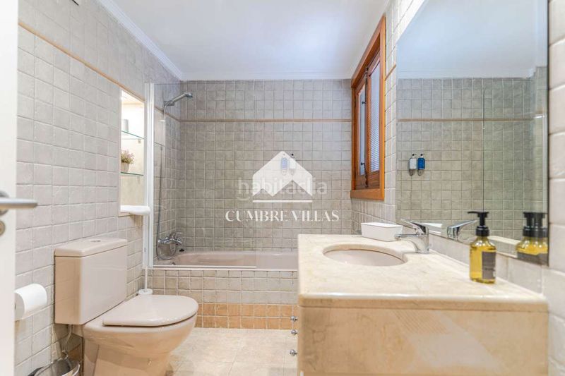 Foto 13abefe7-9e95-4673-b65c-b545993938df. Casa amb calefacció a Gójar