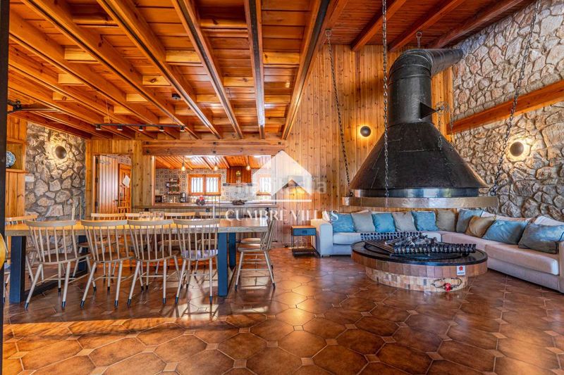 Foto 7f8a381f-5f8e-4e3b-ba4e-8aee5c552cce. Casa amb calefacció a Gójar