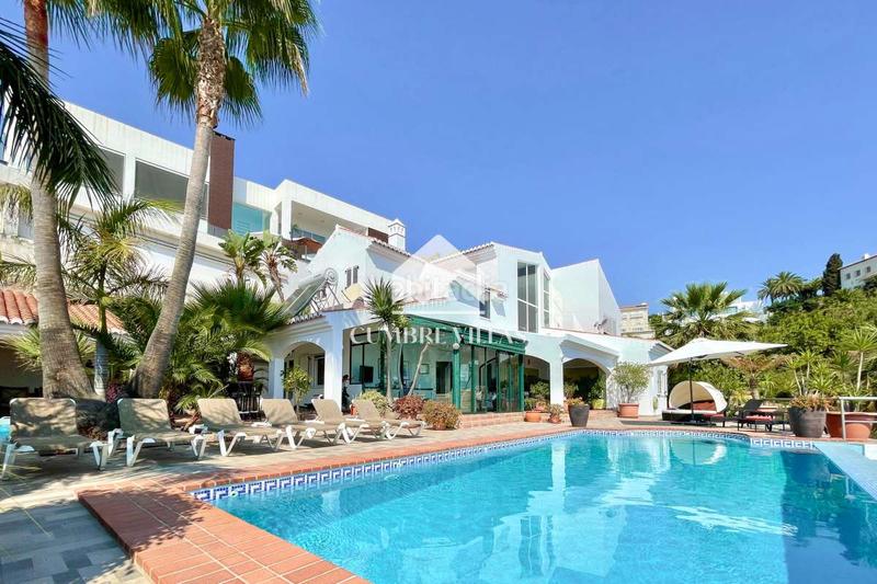 Foto 996b70d9-c845-4fb8-9c0f-77621d103952. Casa amb aparcament piscina a Monte los Almendros - El Pargo - Costa Aguilera Salobreña