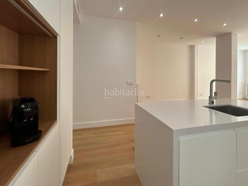 Foto 6a9d0cef-57c7-4056-a5fa-00c31b792949. Piso exclusivo piso exterior totalmente reformado en el barrio del retiro en Madrid