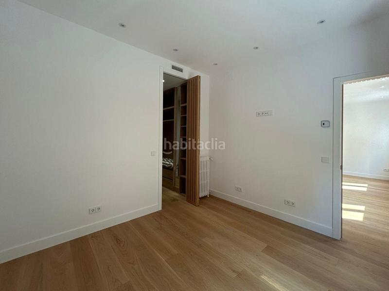 Foto e78f1c2d-73a5-4e64-bea9-cced2b54f383. Piso exclusivo piso exterior totalmente reformado en el barrio del retiro en Madrid