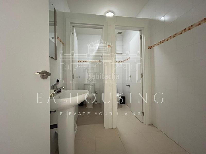 Foto 74093801-518f-4b4b-9083-401db3b7ed26. Casa a schiera in Laguna Park Parla