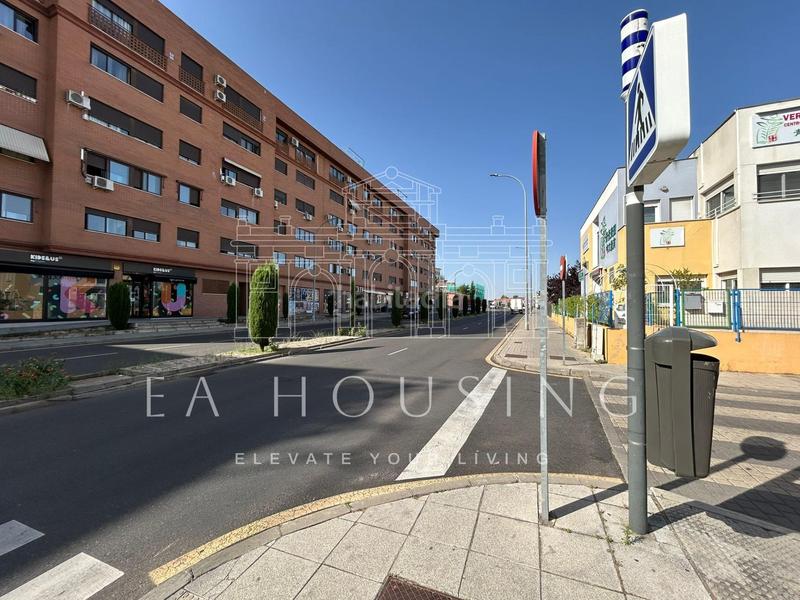 Foto b27eaade-c8a6-4eeb-a685-55220a7b1c0a. Casa a schiera in Laguna Park Parla