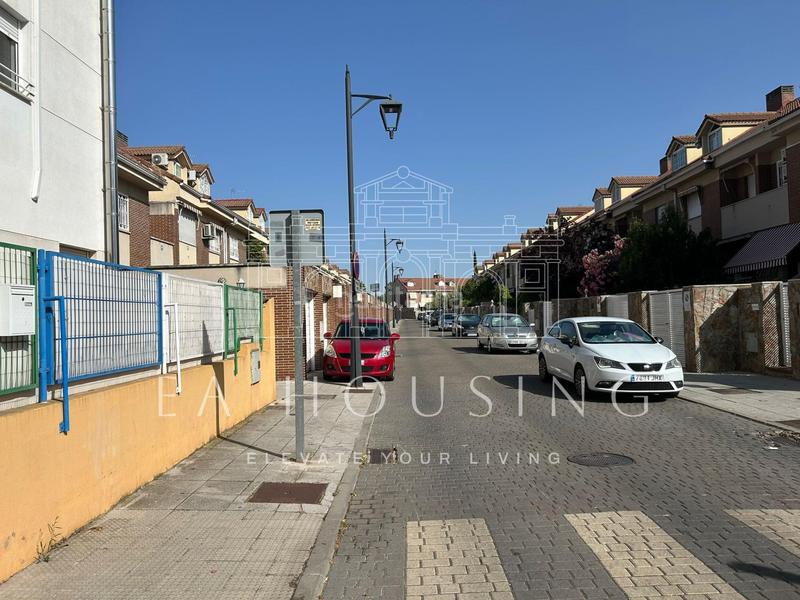 Foto c6d43323-be5c-43e7-a651-22051dd71463. Casa a schiera in Laguna Park Parla