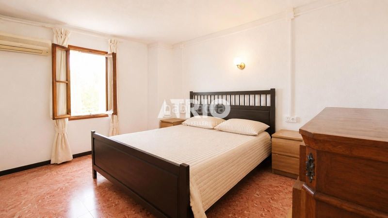 Foto 1f2928f1-100f-4eeb-81d5-819bcb42b9e6. Casa amb aparcament a Andratx Andratx