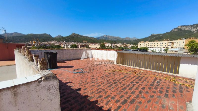 Foto a11c5373-300a-40f9-9287-83d0af49459a. Casa amb aparcament a Andratx Andratx