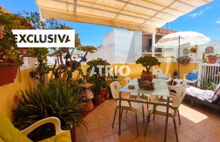 Dúplex  Francesc julia. Luminoso dúplex con terraza privada, parking y trastero en la so