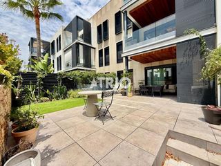 Location Appartement  Miquel llado. Exclusiva planta baja de lujo con amplias terrazas y acceso dire