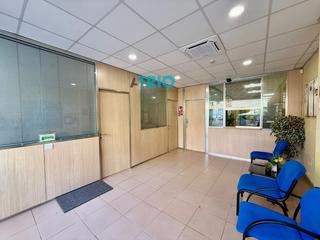 Business premise in Pere Garau. Local en avenidas,