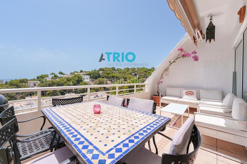 Foto 8d4160c8-0664-4ec0-9618-c2e7add30ca2. Ático  dúplex con terraza panorámica y vistas al mar en cas català exclusividad mediterránea con gran potencial en Calvià