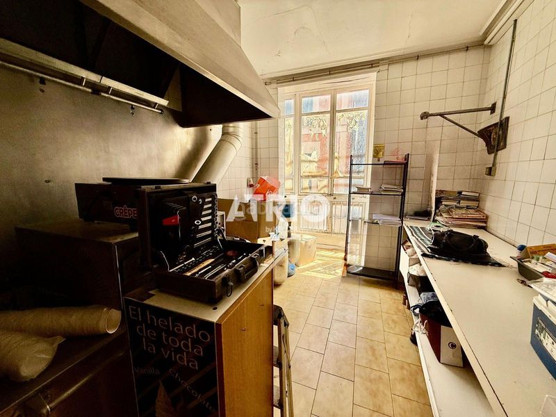 Foto 708e4fc9-759e-4d3c-98e1-5cfb8a5fa381. Edifici a El Sindicat Palma de Mallorca