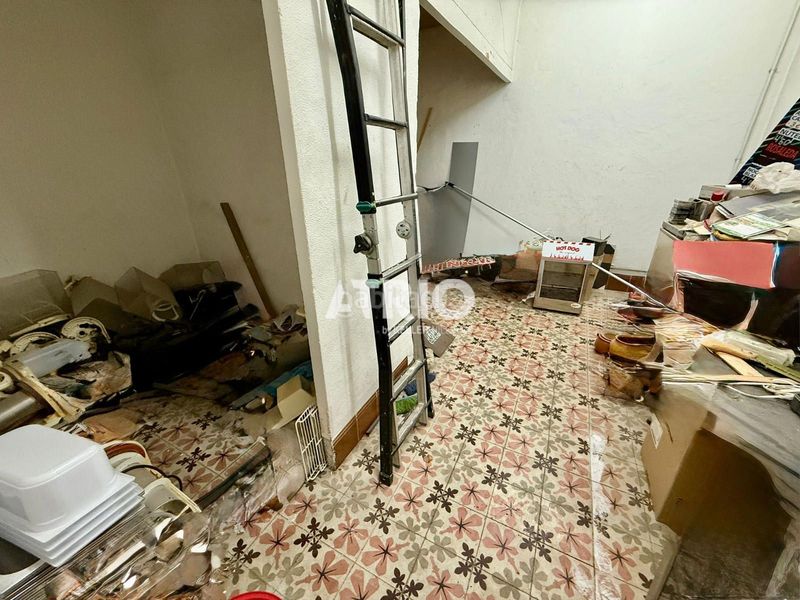 Foto d618cb8c-842f-4ac9-8ad4-648a03eee247. Edifici a El Sindicat Palma de Mallorca