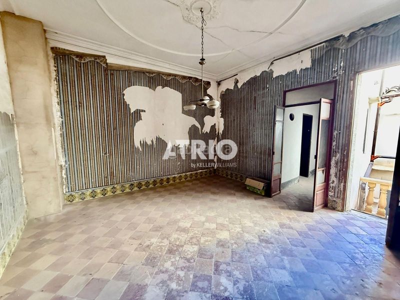 Foto e91e7129-f648-4994-9e3a-56c22fe818c0. Edifici a El Sindicat Palma de Mallorca