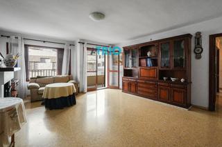 Appartement à Port de Pollença. Gran oportunidad en puerto pollensa piso luminoso con amplias po