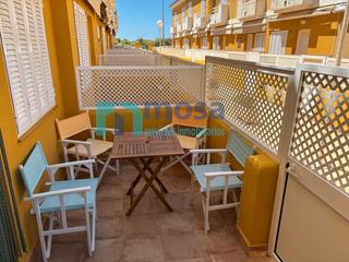 Rent Semi detached house  Calle ballena. Adosado primera linea de playa