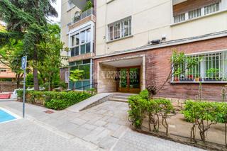 Pis a Hispanoamérica-Bernabéu. Piso en venta en madrid