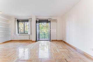 Appartement à Hispanoamérica-Bernabéu. Piso en venta en madrid