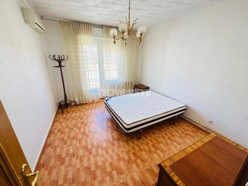 Foto 15ca6184-0f1e-49f3-a67f-c11db83b538b. Casa aparellada amb calefacció aparcament a Yébenes (Los)