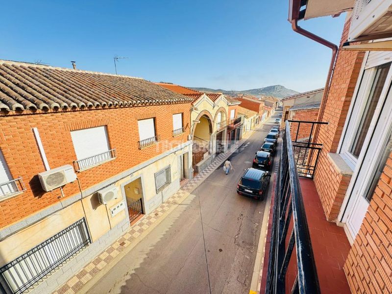 Foto 2dd29e9b-3093-4c53-91b5-f61165928ab9. Casa aparellada amb calefacció aparcament a Yébenes (Los)