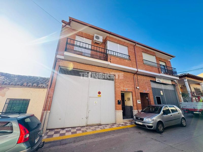 Foto 7d525dd3-88cd-4470-a76d-60fda398fac4. Casa aparellada amb calefacció aparcament a Yébenes (Los)