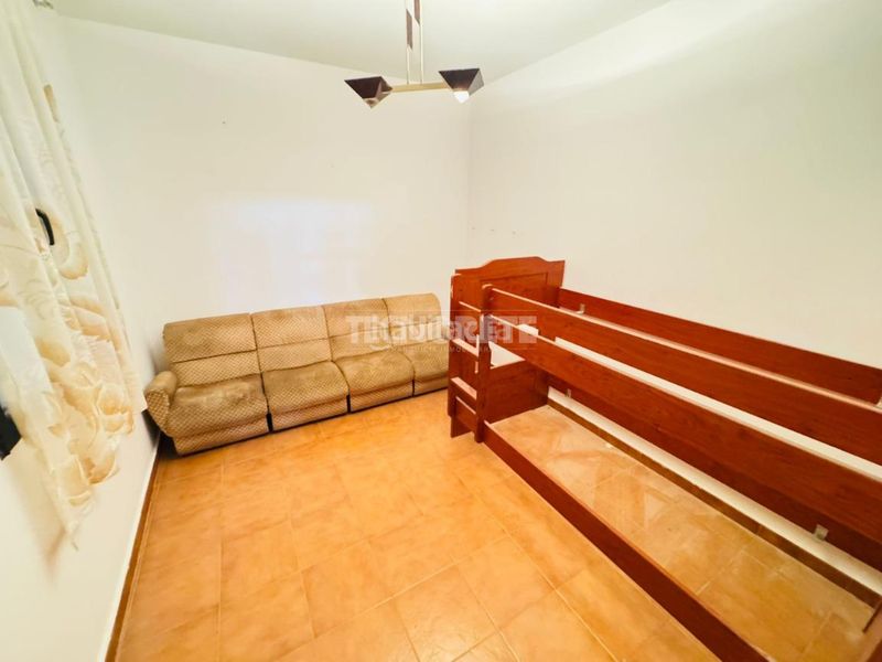 Foto 91cf227f-4fda-48e6-87c4-f5521a8074fb. Casa aparellada amb calefacció aparcament a Yébenes (Los)