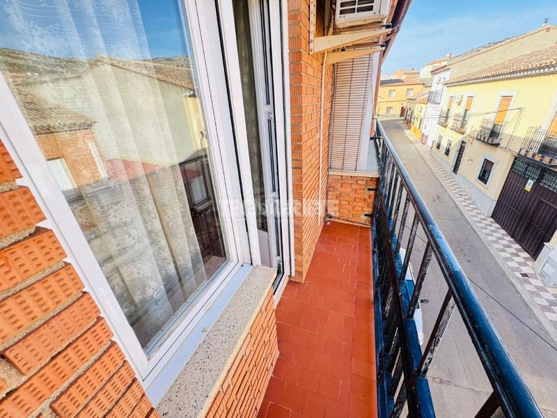 Foto a6a5f23b-d00b-4734-9c2c-b4a411be636d. Casa aparellada amb calefacció aparcament a Yébenes (Los)