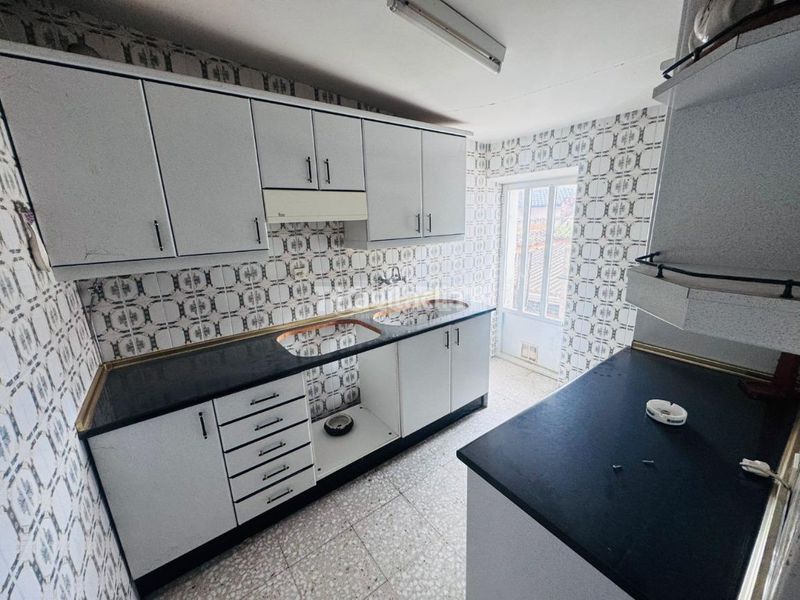 Foto 490d3413-bd1e-49e0-873f-2a748c6504f5. Casa aparellada amb calefacció aparcament a Gálvez