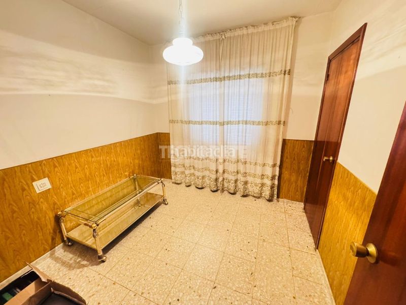 Foto 524602c4-fb3b-4397-98a9-8e7141a05584. Casa aparellada amb calefacció aparcament a Gálvez