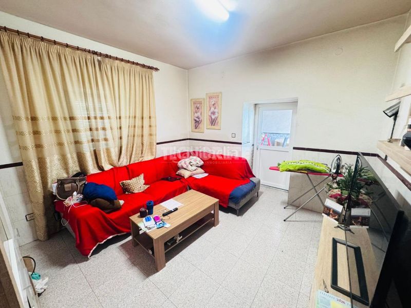 Foto b13e7660-ca55-41d5-abdc-40e7a6e8e1de. Casa aparellada amb calefacció aparcament a Gálvez