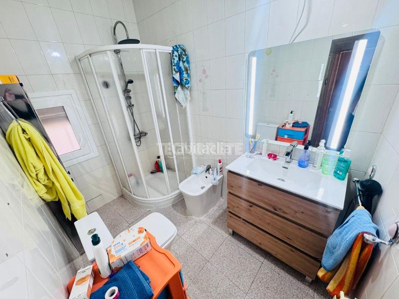 Foto e9ca892a-09e0-4cd3-a0e8-f612742c9cd6. Casa aparellada amb calefacció aparcament a Gálvez