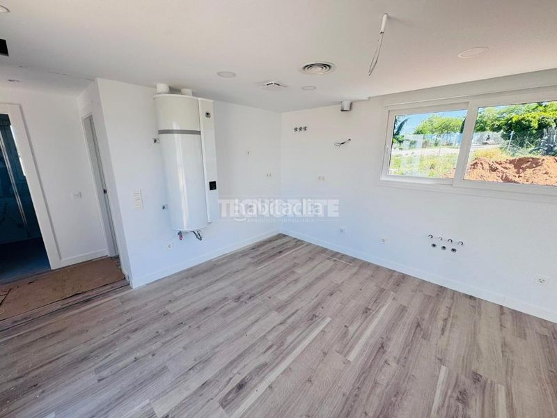 Foto d208587a-f6bb-4ebf-8fe7-b3d1fb33fdf6. Casa amb calefacció aparcament a Layos